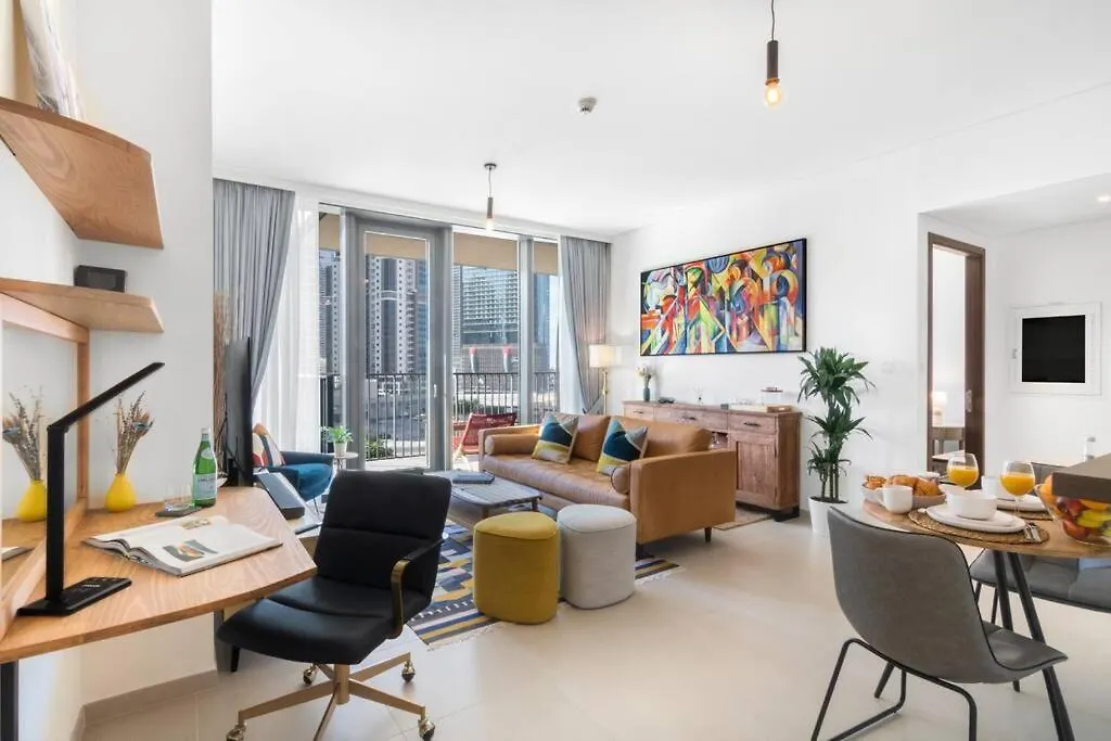 Contacten van First Class 1Br Newly Designed